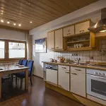 Kalle's Familien-appartements ゲルロス